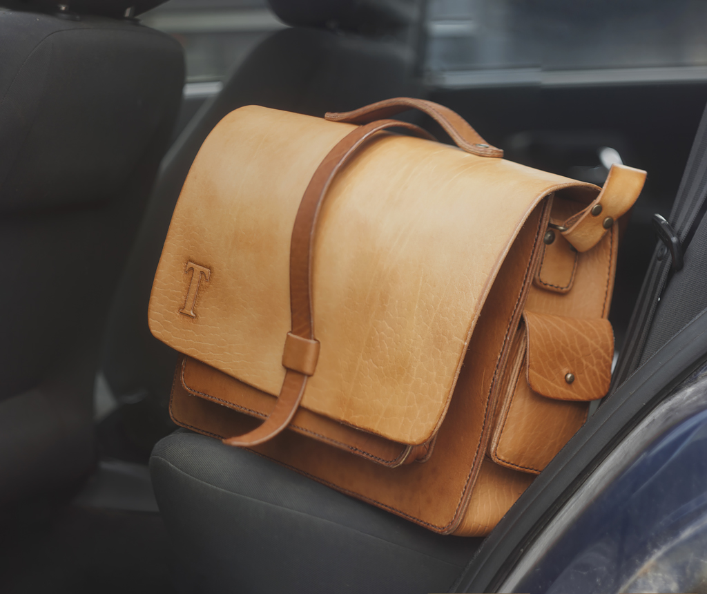 Full grain leather capacious briefcase