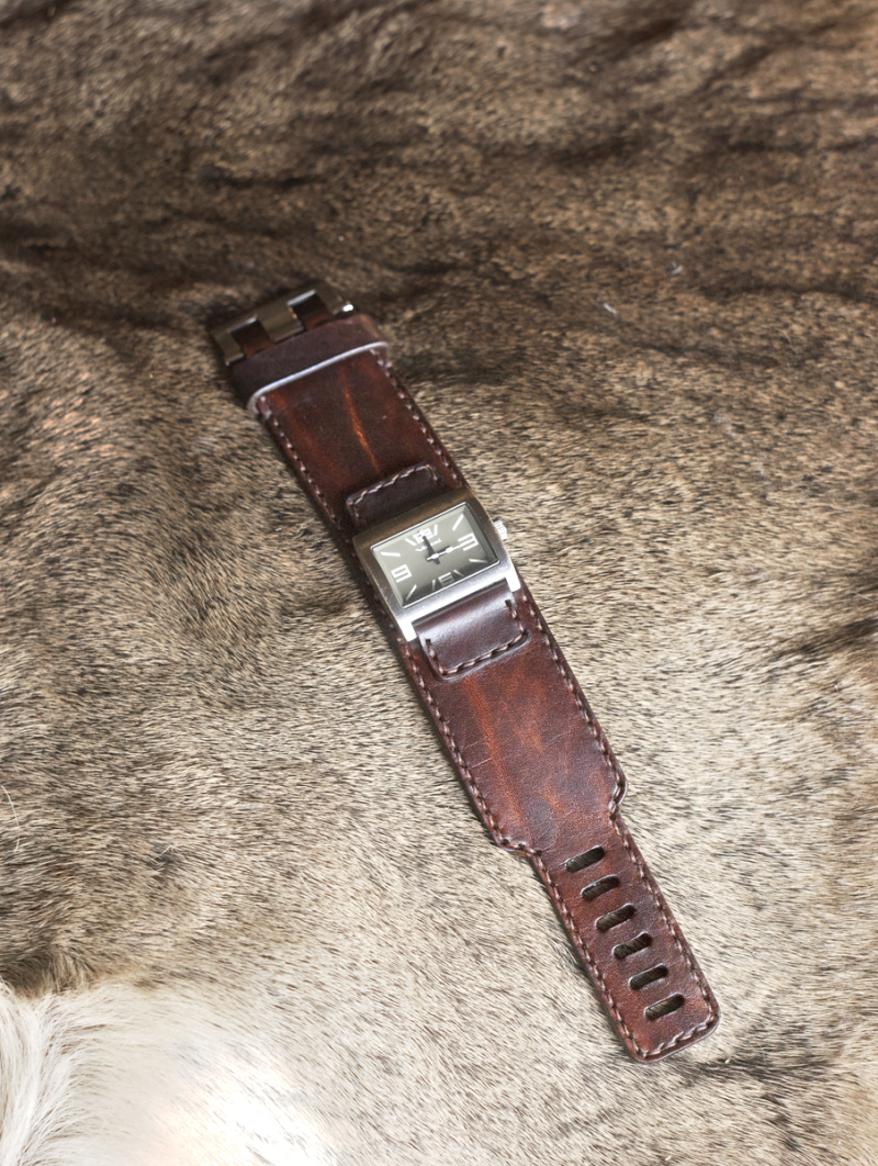 Wide leather watch strap