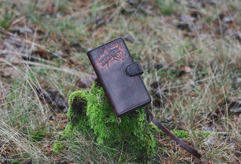 Leather phone covers with a bee