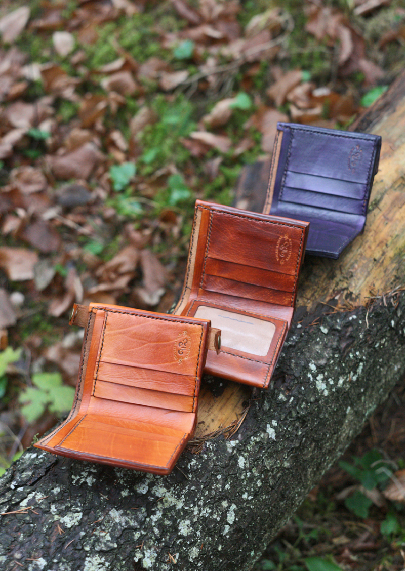 Leather wallets with two notes pockets
