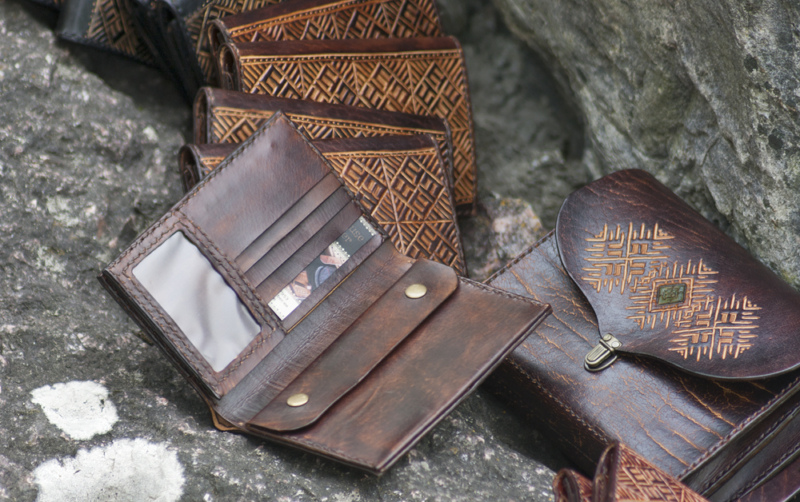 Men's leather wallets for coworkers