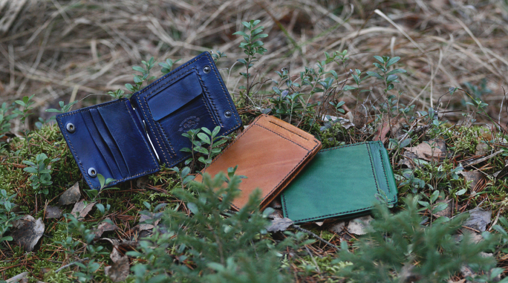 Blue vegetable tanned leather money clip wallet