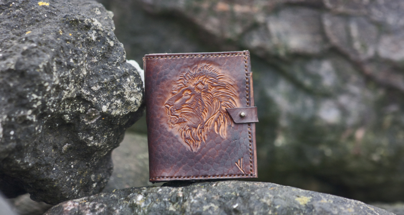 Leather wallet with lion head