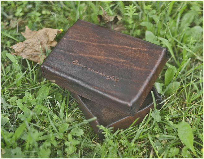 Leather box with lid