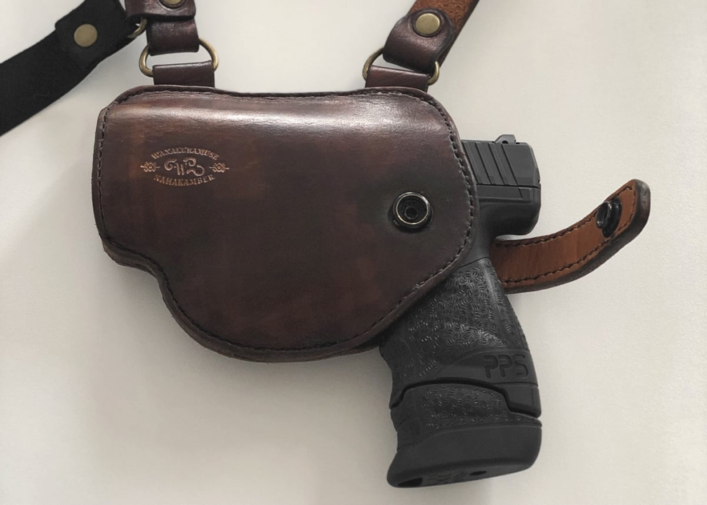 Leather gun holster