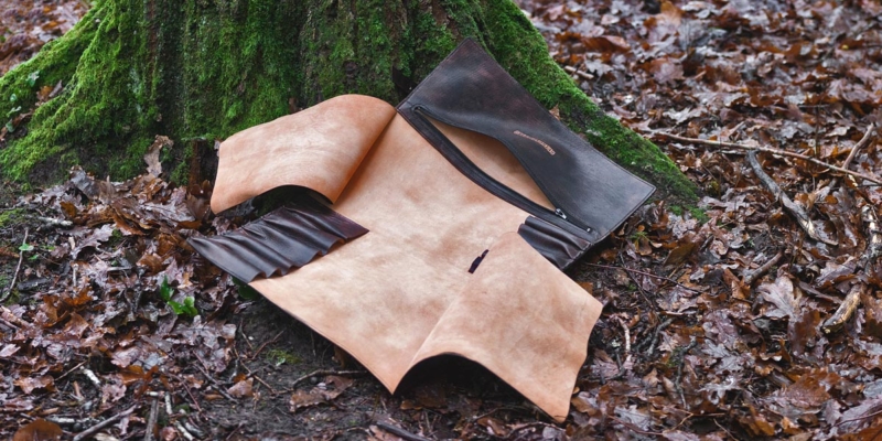 Leather knife roll for chef knives