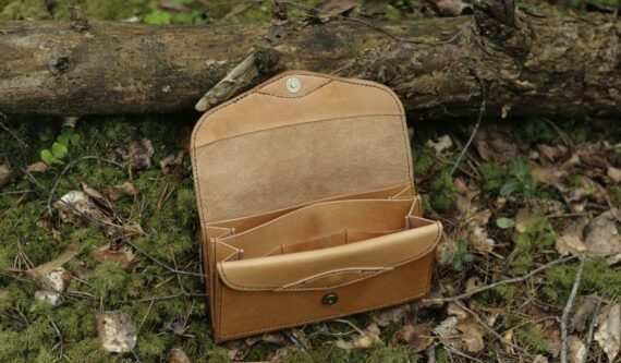 Large women's leather wallet - view to the inner side of the wallet.