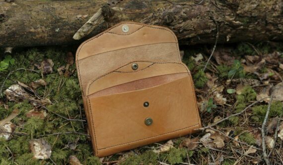 Large women's leather wallet - view to the inner side of the wallet.